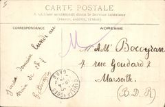 CPA La Basilique de Lourdes se refletant dans le Gave 