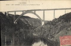 CPA L'Auvergne Cantal Garabit Le Viaduc vu du Pont de la Route 