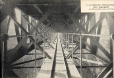 CPA L'Auvergne Pittoresque Garabit La passerelle sous la voie