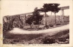 CPA L'Auvergne Garabit Cantal Le Viaduc et la Route de St Flour 
