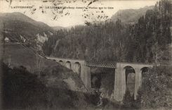 CPA L'Auvergne Le Lioran Versant ouest Viaduc sur la Cere 
