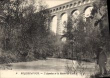 CPA Roquefavour L'Aqueduc et la Riviere de l'Arc Peche Pecheur