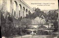 CPA Roquefavour L'Aqueduc le Viaduc et le Pont sur la route 