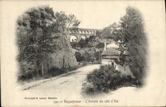 CPA Roquefavour L'Arrivee du cote d'Aix 