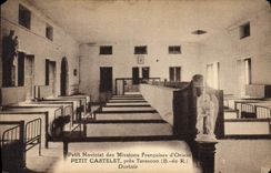 CPA Petit Noviciat des Missions Francaises d'Orient Petit Castelet pres Tarascon B du R Dortoir 