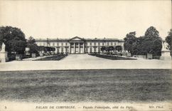 CPA Palais de Compiegne Facade Principale cote du Parc 