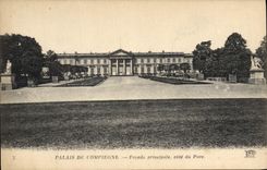 CPA Palais de Compiegne Facade principale cote du Parc 