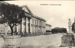 CPA Compiegne La Terrasse du Palais 
