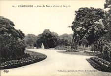 CPA Compiegne Coin du Parc 