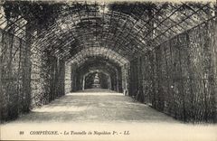 CPA Compiegne La Tonnelle de Napoleon 1er