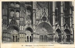 CPA Bourges Les Cinq Portails de la Cathedrale 