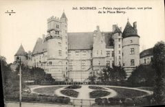 CPA Bourges Palais Jacques Coeur vue prise de la Place Berry 