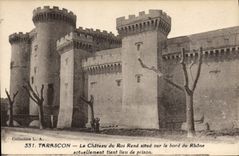 CPA Tarascon le Chateau du Roi Rene ssutue sur le bord du Rhone actuellement tient lieu de prison 