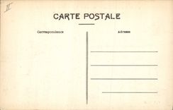 CPA Le Pont suspendu sur le Rhone Reliant Tarascon a Beaucaire le Chateau du Roi Rene et le Clocher 