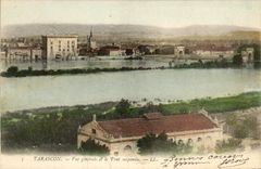 CPA Tarascon vue generale et le Pont suspendu 