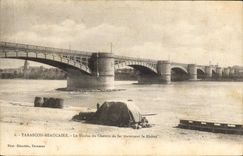 CPA Tarascon Beaucaire le Viaduc du chemin de fer traversant le Rhone 