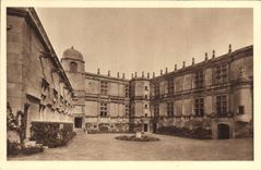 CPA Chateau de Grignan Drome la Cour d'Honneur XVI siecle restauree en 1915 