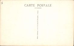 CPA Grignan le Chateau restaure deuxieme cour d'Honneur a droite la Tour Francois Ier a gauche entre