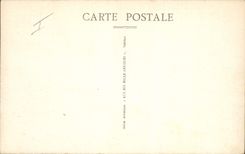 CPA Grignan le chateau restaure sur la Terrasse Allee de la 2e cour d'Honneur Tour Francois Ier 