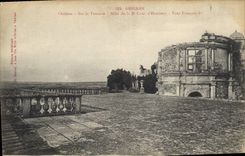 CPA Grignan Chateau sur la Terrasse Allee de la 2e Cour d'Honneur Tour Francois Ier 