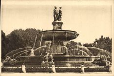 CPA La Douce France Aix en Provence B du R La Grande Fontaine 