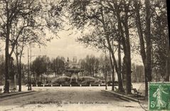 CPA Aix en Provence Sortie du Cours Mirabeau 