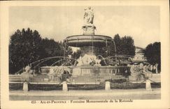 CPA Aix en Provence Fontaine Monumentale de la Rotonde 