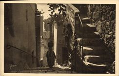 CPA La Douce France Cote d'Azur Eze AM Une Vieille Rue du Village 
