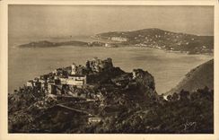 CPA La Douce France Cote d'Azur Eze AM Vue generale du Village prise de la Route de la Grande Cornic