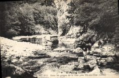 CPA Le Plateau Central Dans des gorges de la Cere pres Vic sur Cere Cantal Peche Pecheur