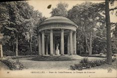 CPA Versailles Parc du Petit Trianon Le Temple de l'Amour 