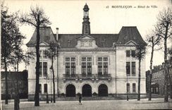 CPA Mountlucon Hotel de Ville 