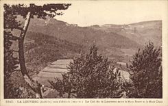 CPA La Louvesc Ardeche Le Col de la Louvecs entre le Mont Besset et le Mont Chaix 
