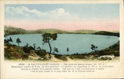 CPA Le Lac d'Issarles Ardeche Vue generale panoramique 