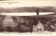 CPA Les Htes Cavennes Illustrees Lac d'Issarles Ardeche Vue panoramique c'est le plus grand vue du c