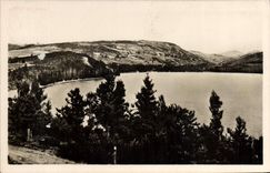 CPA Lac d'Issarles Ardeche Un coin du Lac 