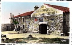 CPA l'Auberge Sanglante de Peyrebeille Ardeche Actuallement denommee l'Auberge rouge Facade Principa