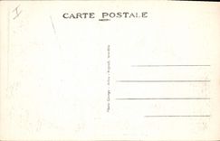 CPA Montmajour Cour du Cloitre le Puits 