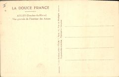 CPA Arles Bouches du Rhone vue generale de l'interieur des Arenes 