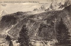 CPA Chamonix Mont Blanc Hte Savoie et la Chaine des Aiguilles 