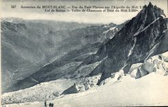 CPA Ascension du Mont Blanc vue du petit Plateau sur l'Aiguille du Midi Cold de Balme Vallee du Cham