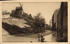 CPA Paris en Flanant La Rue Lepie et le Moulin de la Galette 