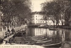 CPA Annecy Le Canal du Vasse et l'Hotel Verdun Bateaux