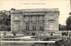 CPA Versailles Palais du Petit Trianon 