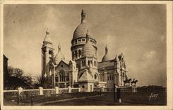 CPA Paris en Flanant Ensemble de la Basilique du Sacre Coeur 