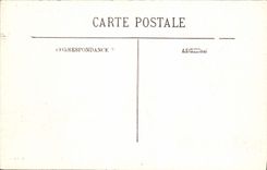 CPA Montfort l'Amaury S et O Eglise cote sud