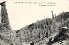 CPA Salle de Bal des Demoiselles coiffees dans le Torrent de Valauria 