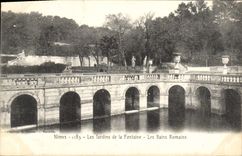 CPA Nimes Les Jardins de la Fontaine Les Bains Romains 