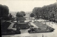 CPA Lisieux Le Jardin public 