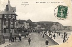 CPA Le Littoral Seine Inferieure Fecamp Le Boulevard des bains 
